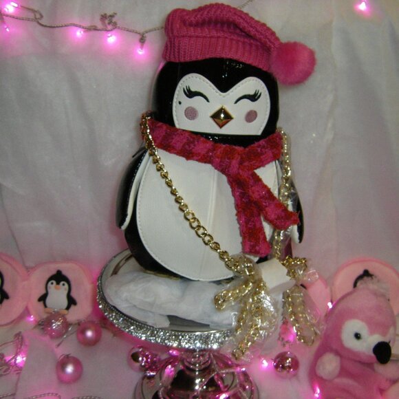 Betsey Johnson Kitsch Break The Ice Multi Crossbody Bag Penguine NWT - Picture 2 of 16